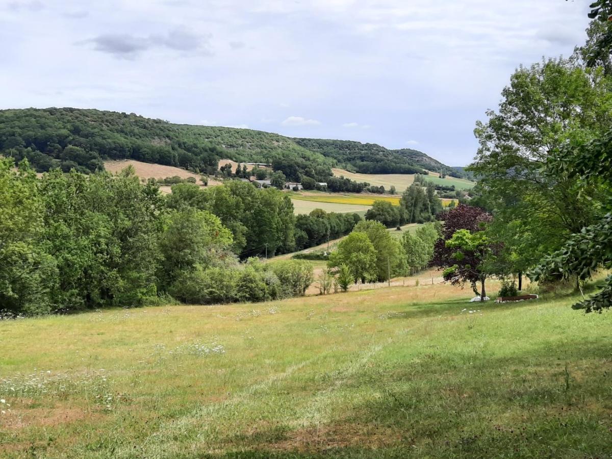 Hotel Manoir Le Moulinal47 - Vue Panoramique Courbiac Esterno foto